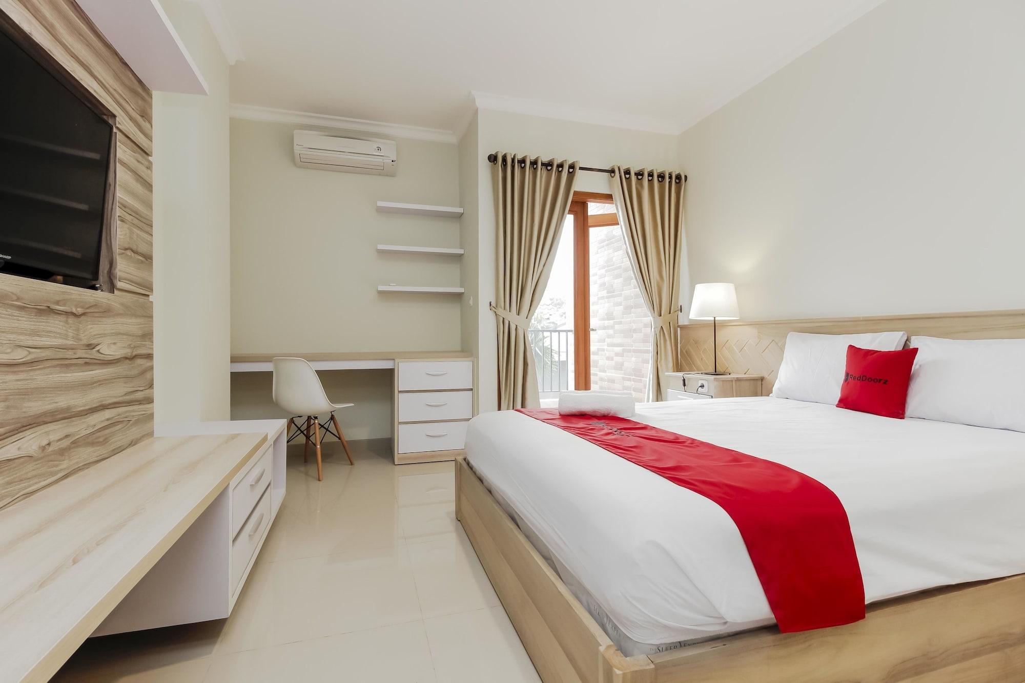 Reddoorz Premium Near Ragunan Zoo 2 Jacarta Exterior foto