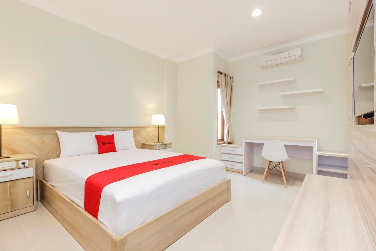 Reddoorz Premium Near Ragunan Zoo 2 Jacarta Exterior foto