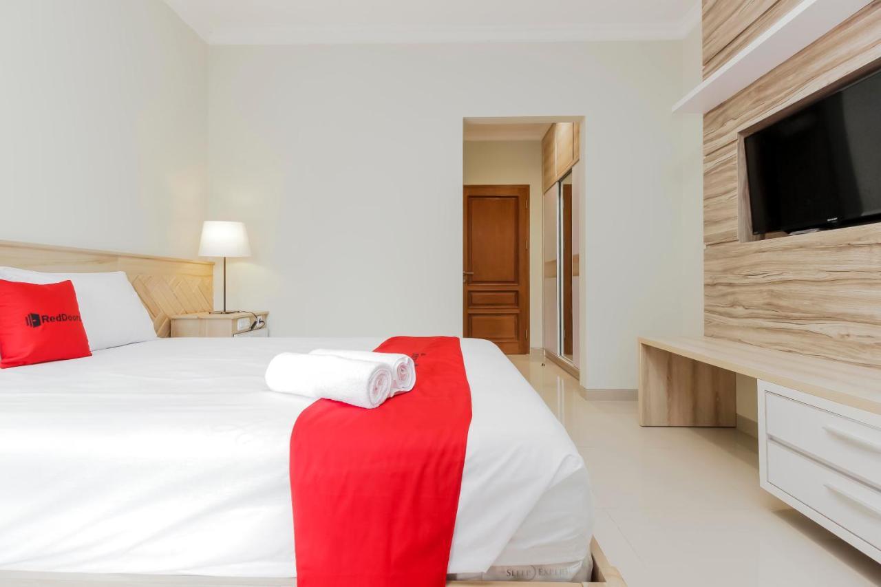 Reddoorz Premium Near Ragunan Zoo 2 Jacarta Exterior foto