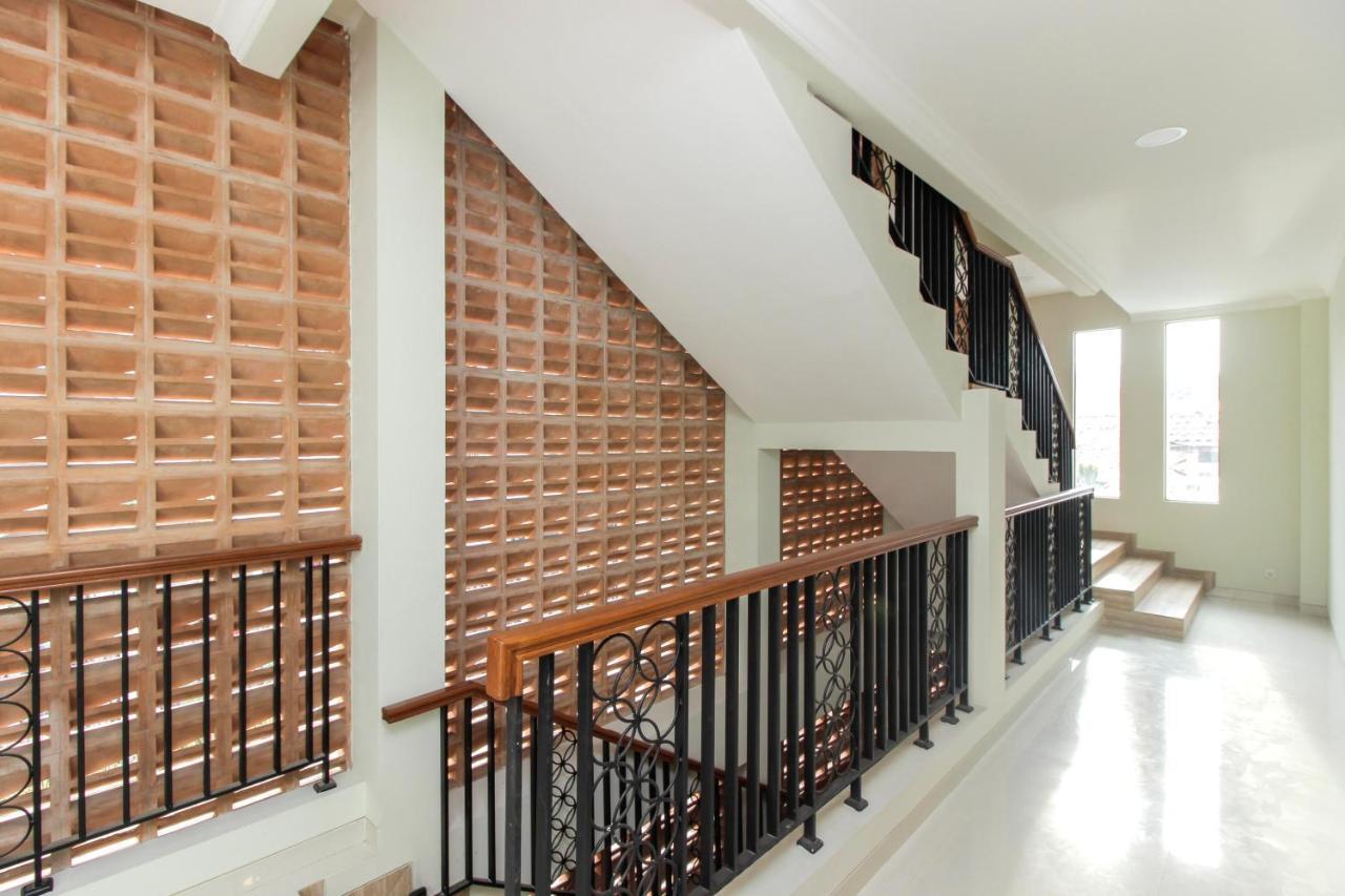 Reddoorz Premium Near Ragunan Zoo 2 Jacarta Exterior foto